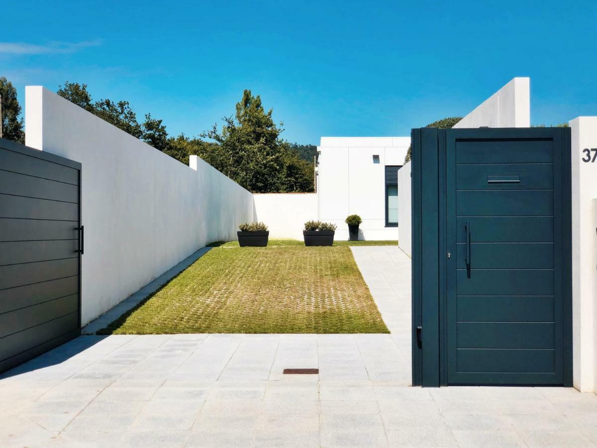 Mia Sear Areas Holiday home